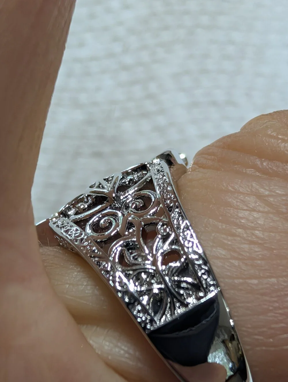 Gorgeous Silver Statement Floral Design Ring